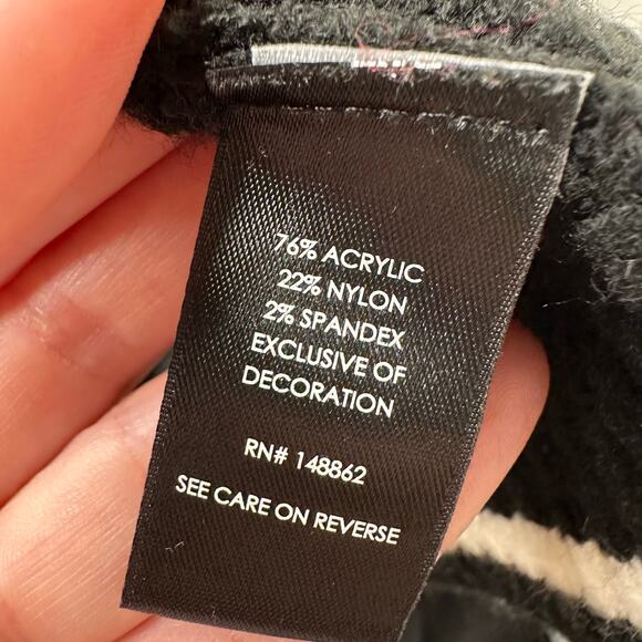 3x Torrid Sweater Black Red Plaid Star Lips Graphic Super Soft Crew Gold Sequin - Picture 5 of 7